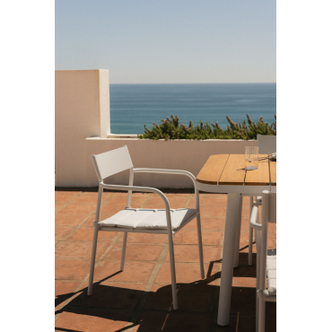 Stapelbare Set Van 4 Tuinstoelen Met Armleuningen Van Staal Tossa Gardenia Wit - Sklum