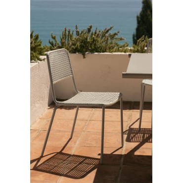 Stapelbare Set Van 4 Tuinstoelen Van Staal En Synthetisch Riet Veyra Groen – Khaki - Sklum