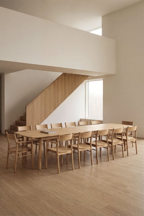 Uitbreidbare eettafelset Treveris 220-320x95 cm en 12 Mara Signature eikenhouten stoelen