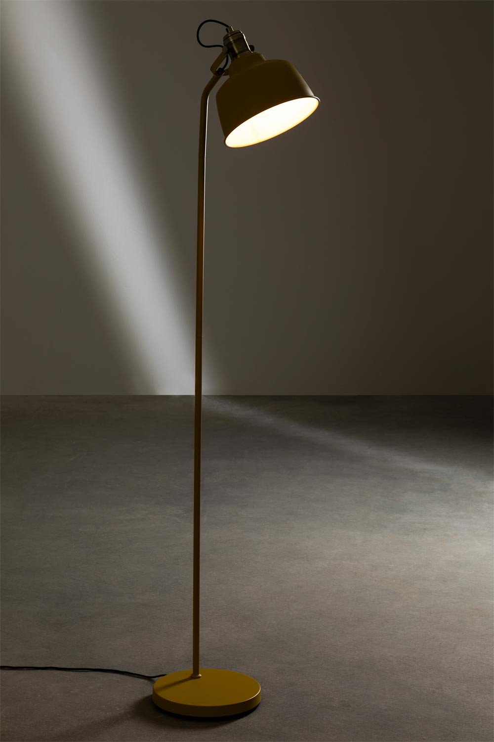 Verstelbare staande lamp van ijzer Louise, galerij beeld 3