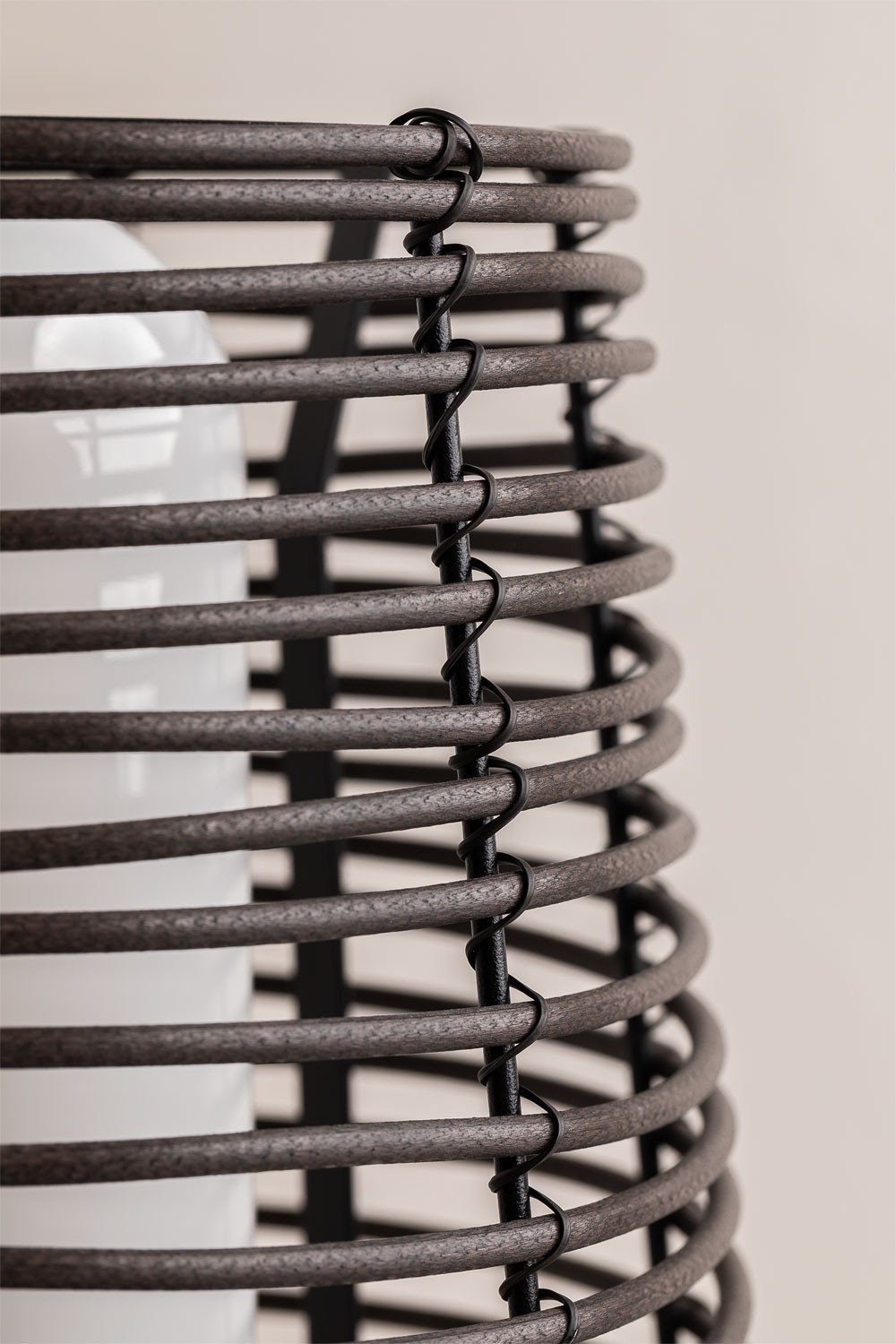 Bissel tafellamp voor buiten met houteffect in polyethyleen, galerij beeld 4