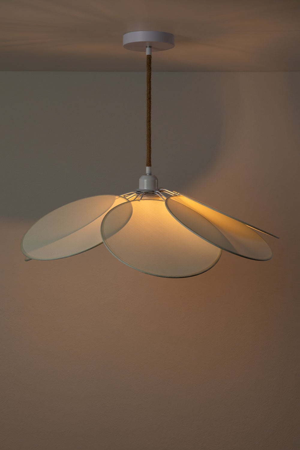 Okai hanglamp van katoen, galerij beeld 4