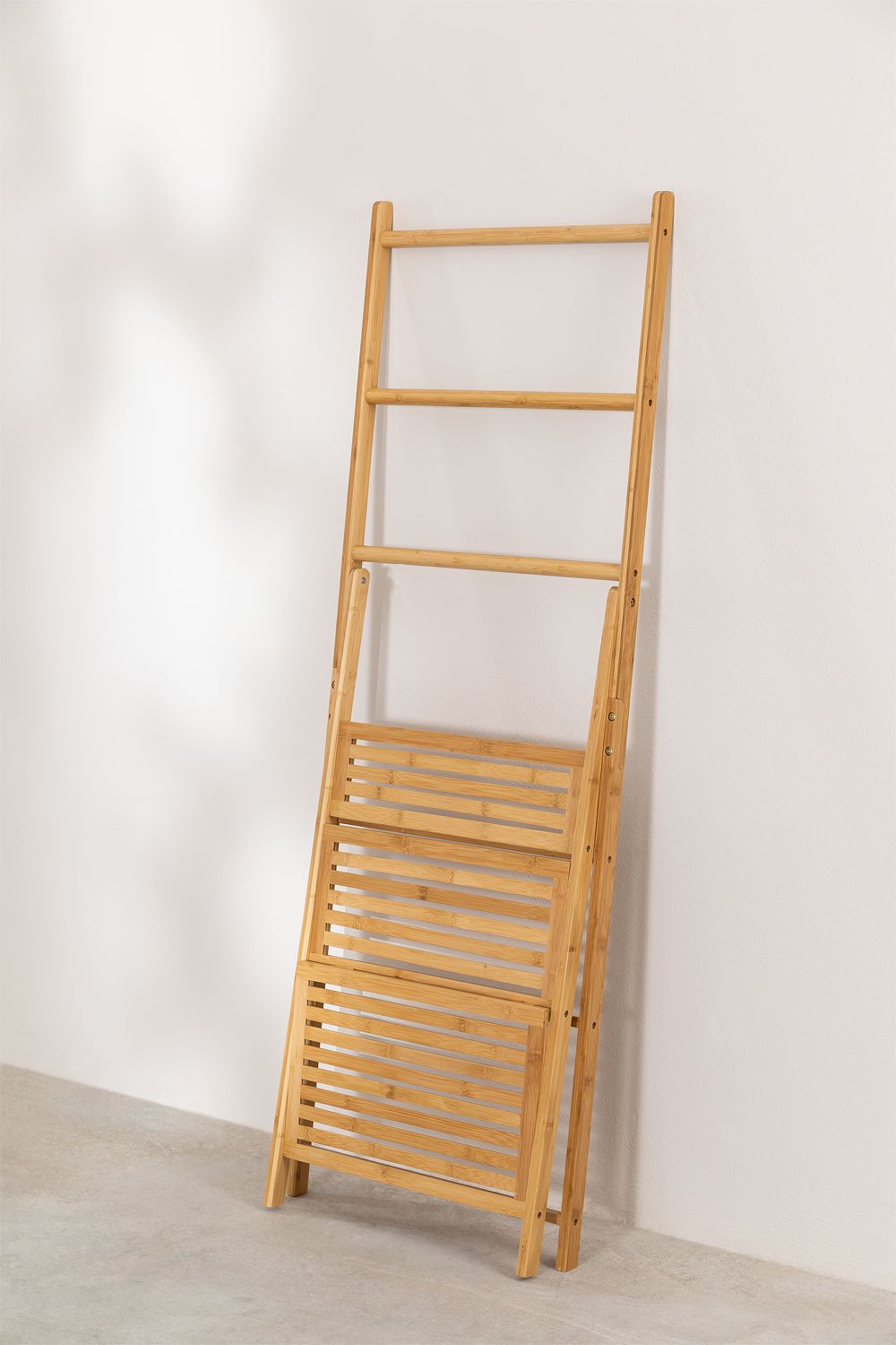 Vrijstaande handdoekenrek met planken van Laos-bamboe, galerij beeld 9