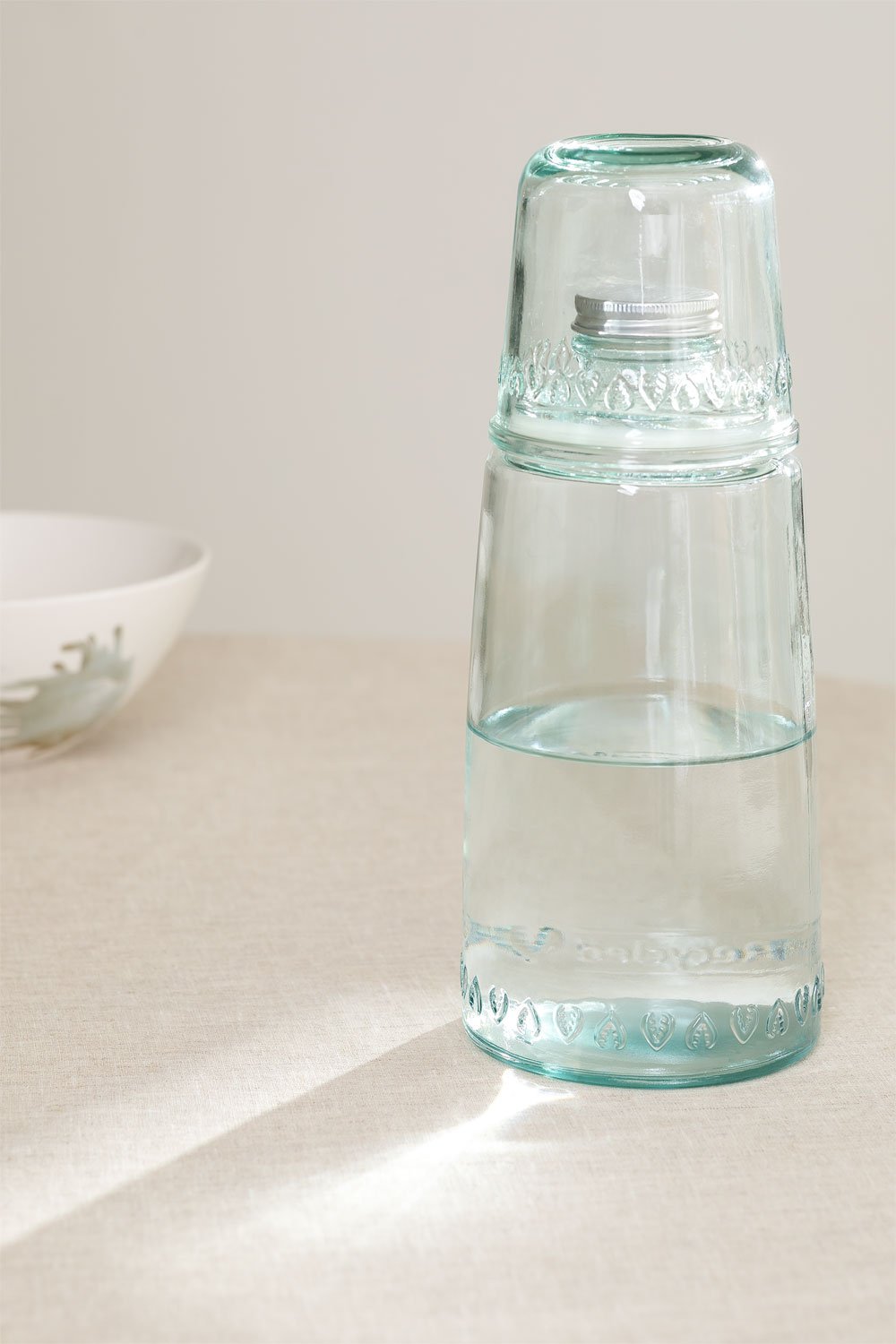 1L fles met drinkglas van gerecycled glas Gad, galerij beeld 1