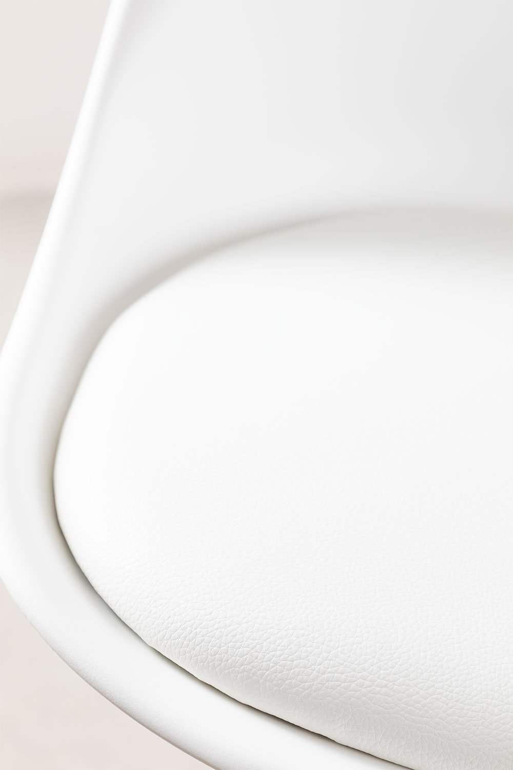 Set van 4 hoge krukken 65 cm met kussen van wit kunstleer Nordic, galerij beeld 6