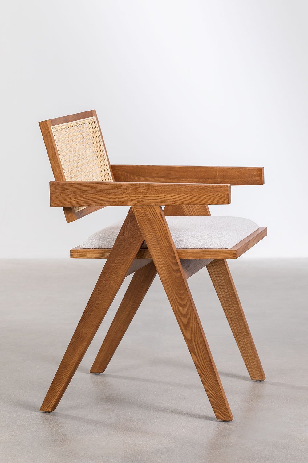 Set van 4 gestoffeerde eetkamerstoelen met armleuningen in essenhout en rotan Lali, galerij beeld 4