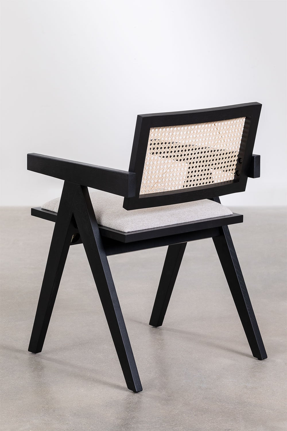 Set van 4 gestoffeerde eetkamerstoelen met armleuningen in essenhout en rotan Lali, galerij beeld 6