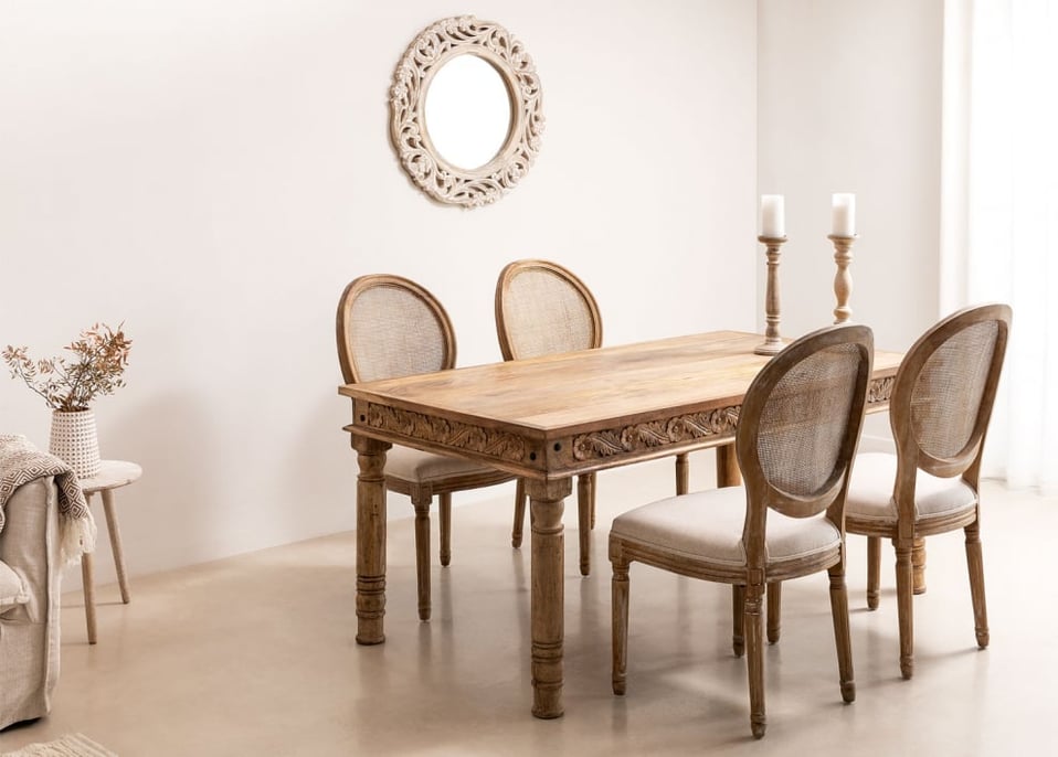 Rechthoekige mangohouten tafelset Taraz (160x90 cm) en 4 stoffen eetkamerstoelen Sunna
