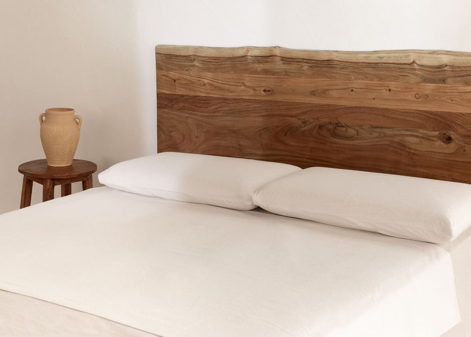 Yago hoofdeinde van acaciahout voor bed van 150 cm