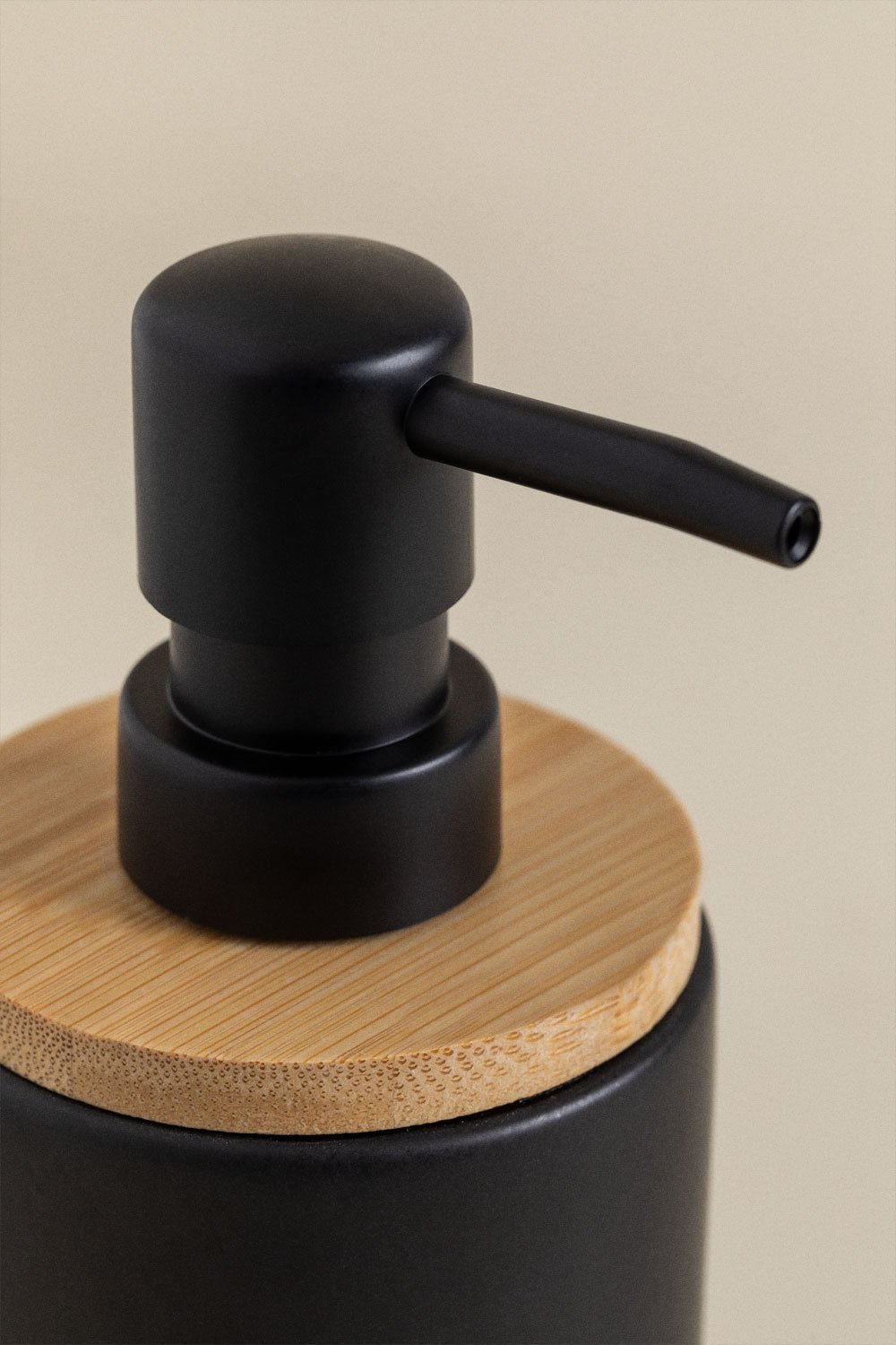 Elvan Zeepdispenser van keramiek en bamboe, galerij beeld 3