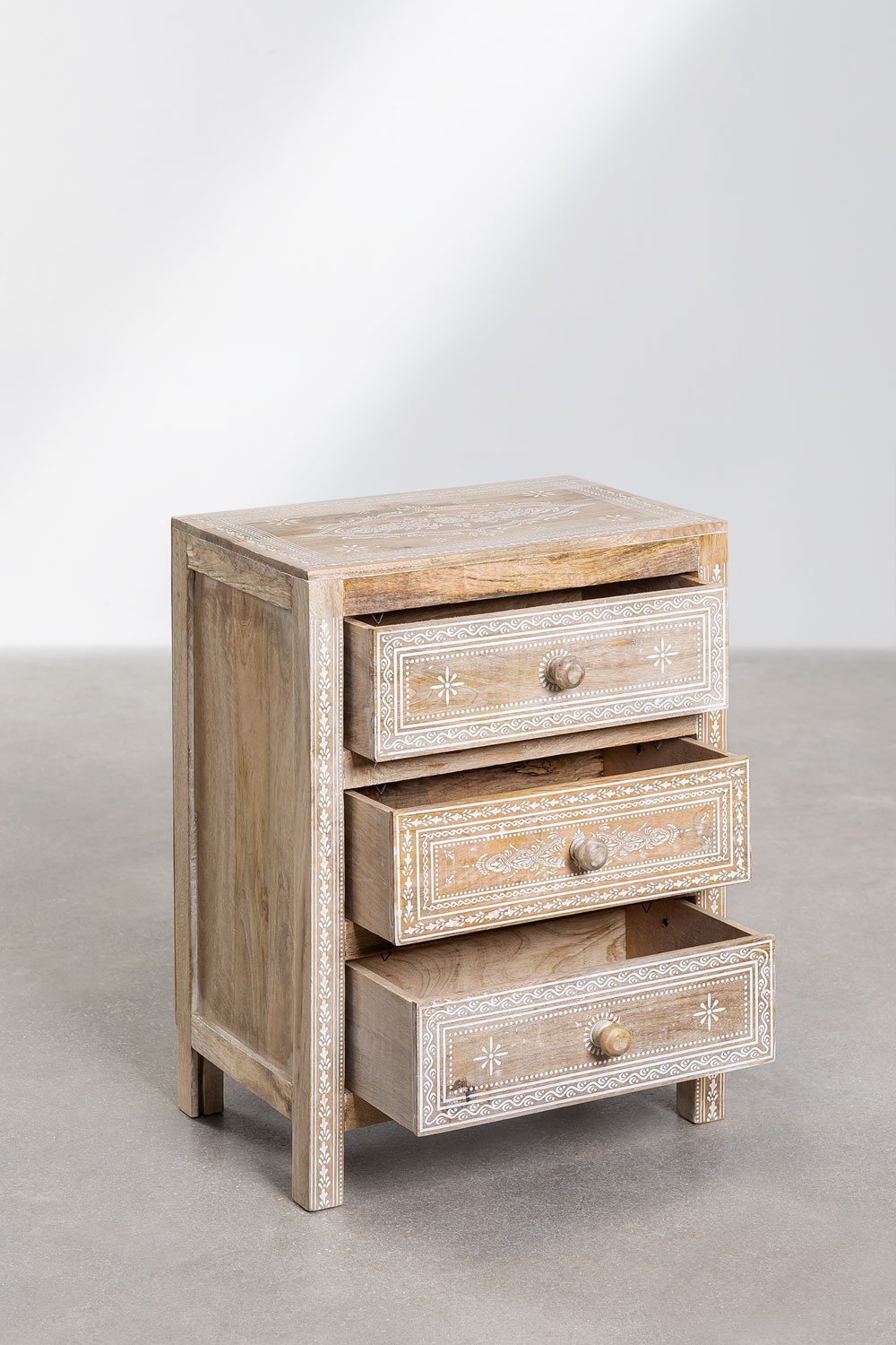 Bakam nachtkastje van mangohout  , galerij beeld 3