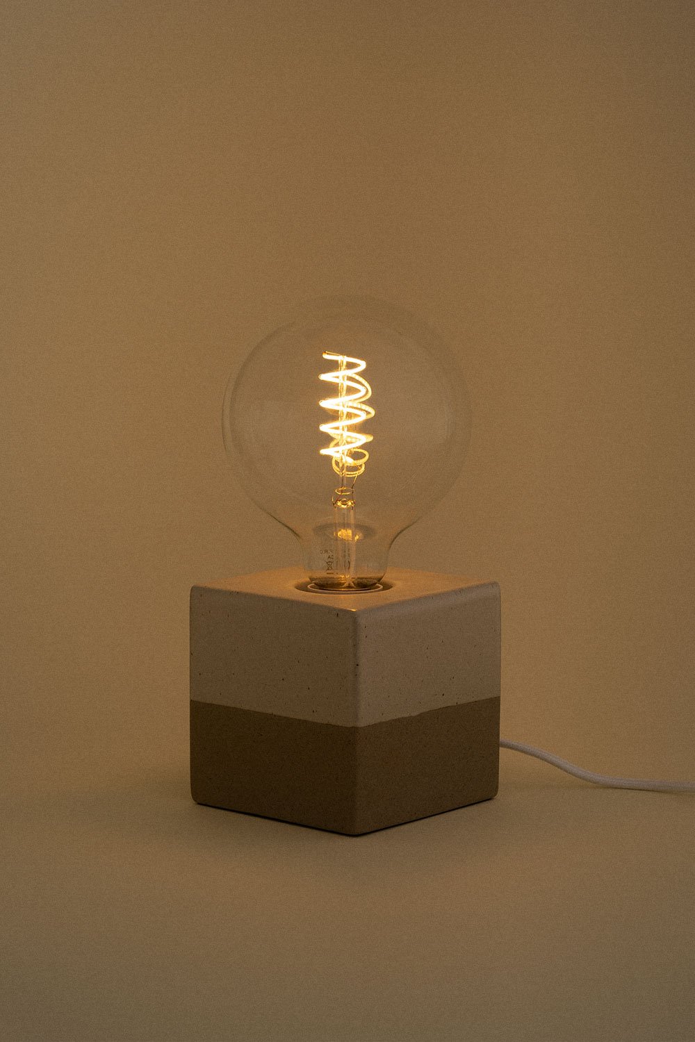 Tafellamp in porseleinen Boxi, galerij beeld 2