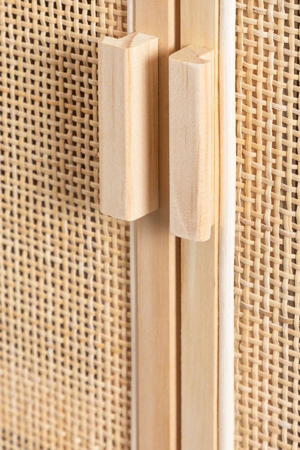 2-deurs dressoir in rotan en hout Reyna, galerij beeld 8