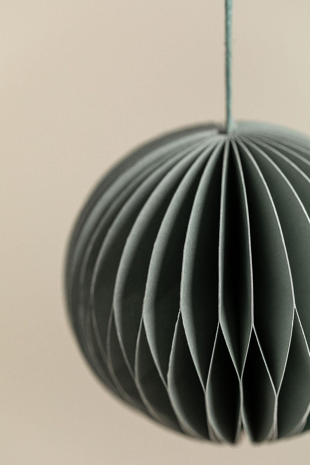 Set van 6 kerstballen in honingraatpapier Elsa, galerij beeld 3