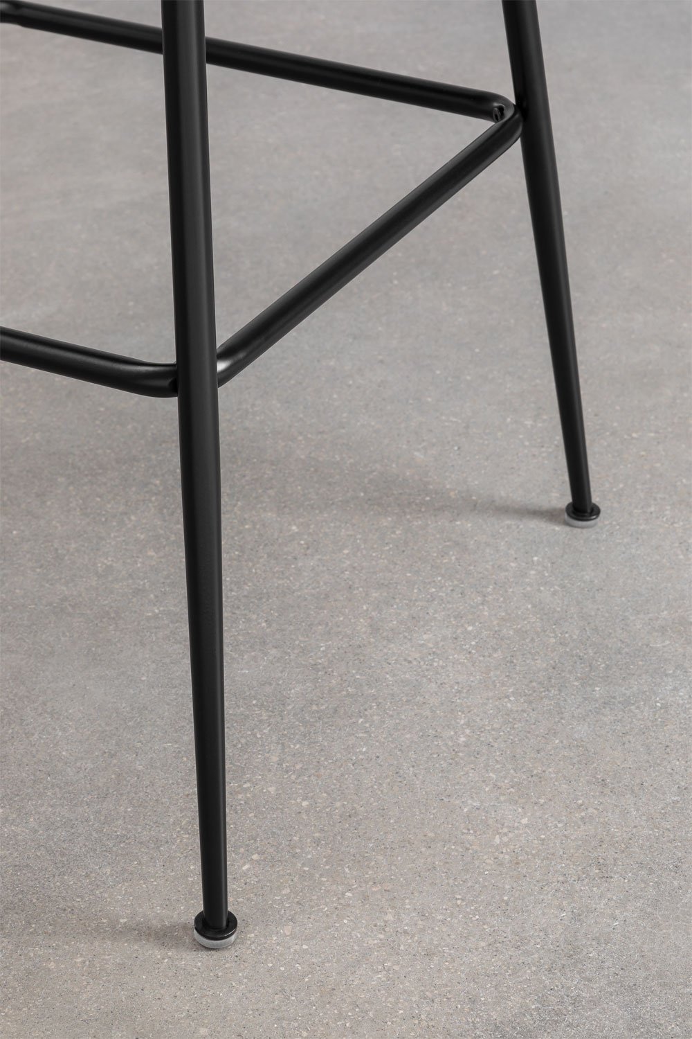 Kana Design hoge kruk in schapenvacht, galerij beeld 6