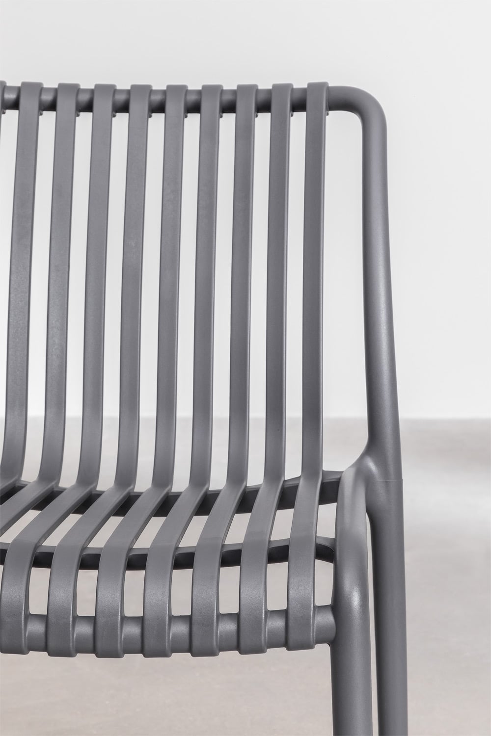 Verpakking van 4 Wendell polypropyleen stapelbare tuinstoelen, galerij beeld 5