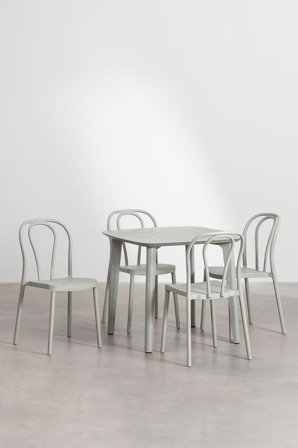 Set vierkante tafel in polyethyleen (85x85 cm) Nati en 4 stapelbare tuinstoelen Mizzi, galerij beeld 1