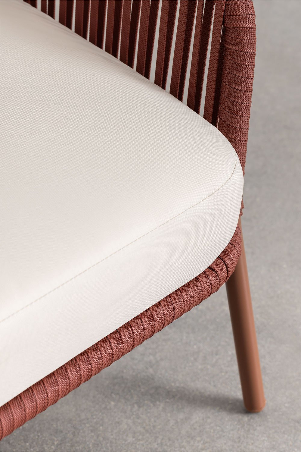 Tuinset met 2-zitsbank, 2 stoelen van gevlochten touw en Arhiza salontafels, galerij beeld 10