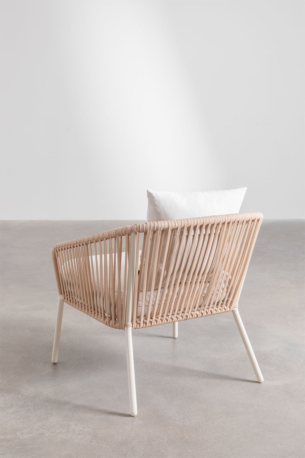 Tuinset met 2-zitsbank, 2 fauteuils en salontafels in aluminium en gevlochten touw Arhiza     , galerij beeld 8