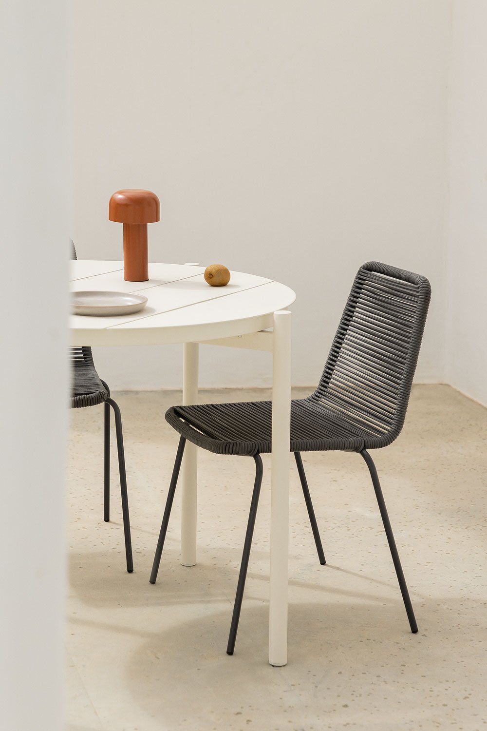 Set van 4 stapelbare tuinstoelen in ijzer en gevlochten touw Mileyd, galerij beeld 1