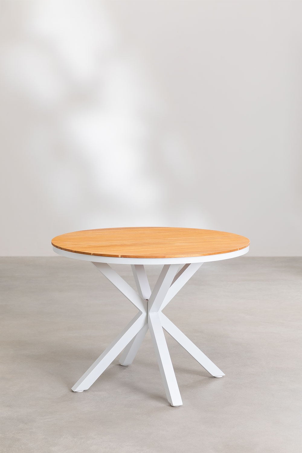 Ronde tafelset Ø100 cm van eucalyptus hout en 4 stapelbare tuinstoelen van aluminium Archer, galerij beeld 4