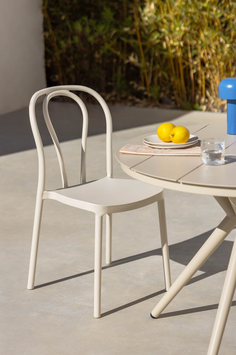 Set van 4 Mizzi stapelbare tuinstoelen, galerij beeld 1