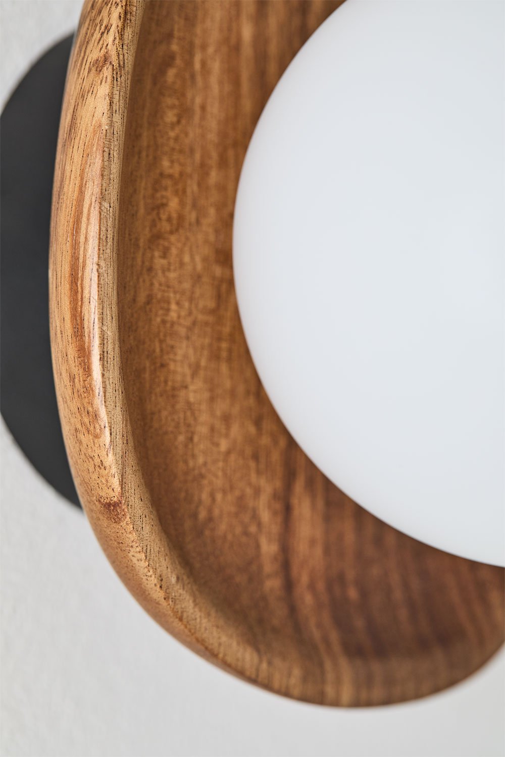 Acaciahouten wandlamp Freidy, galerij beeld 4