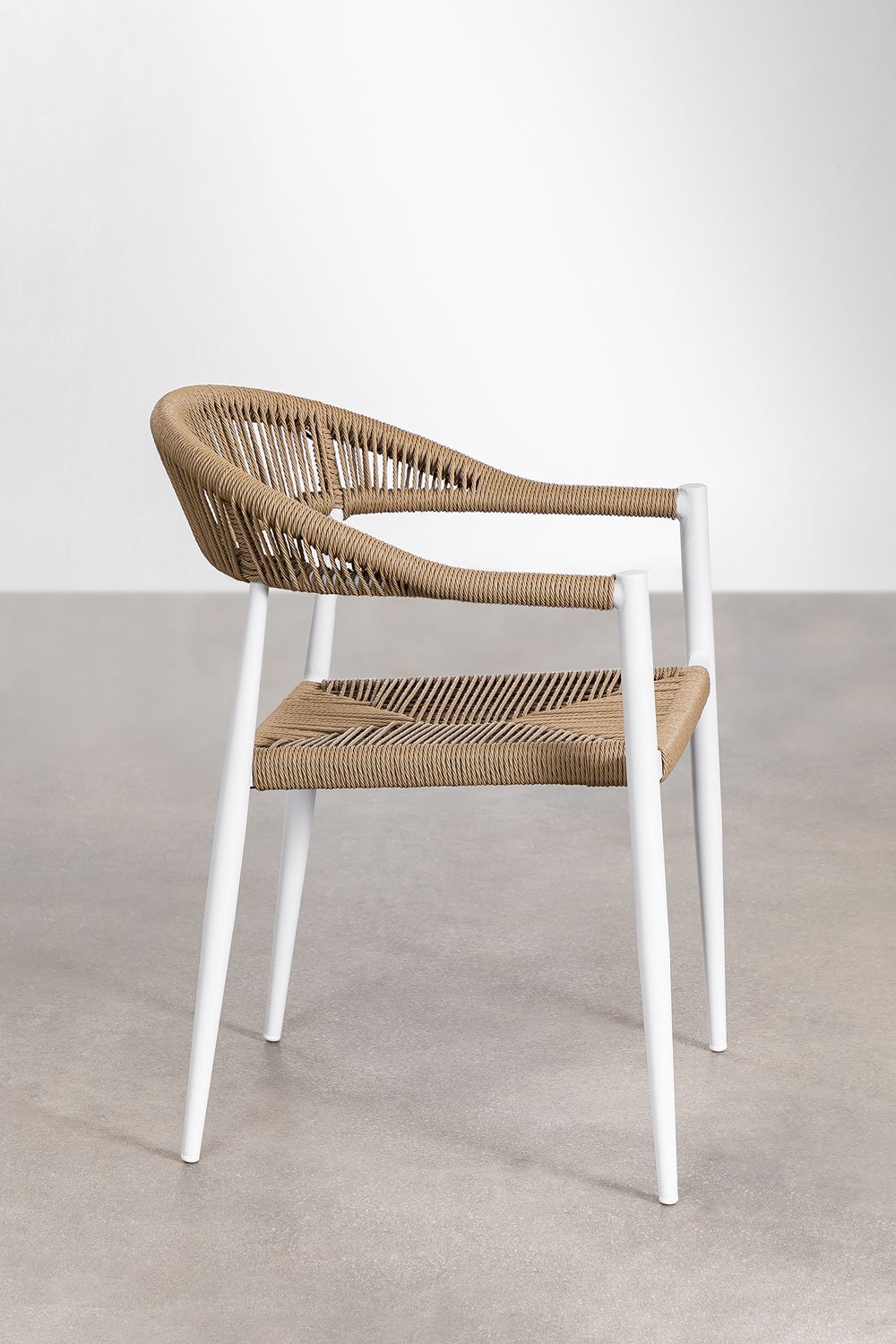 Set van 2 stapelbare tuinstoelen met armleuningen in aluminium en synthetisch rotan Amatria, galerij beeld 4