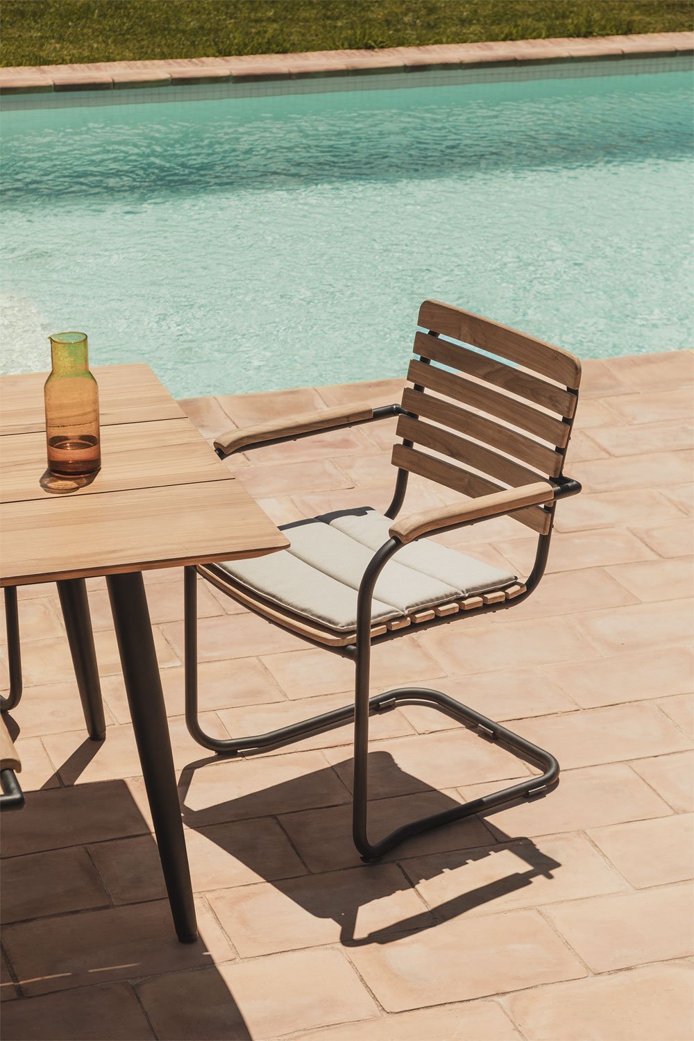 Set van 4 tuinstoelen met armleuningen in teakhout en aluminium Lowel, galerij beeld 1