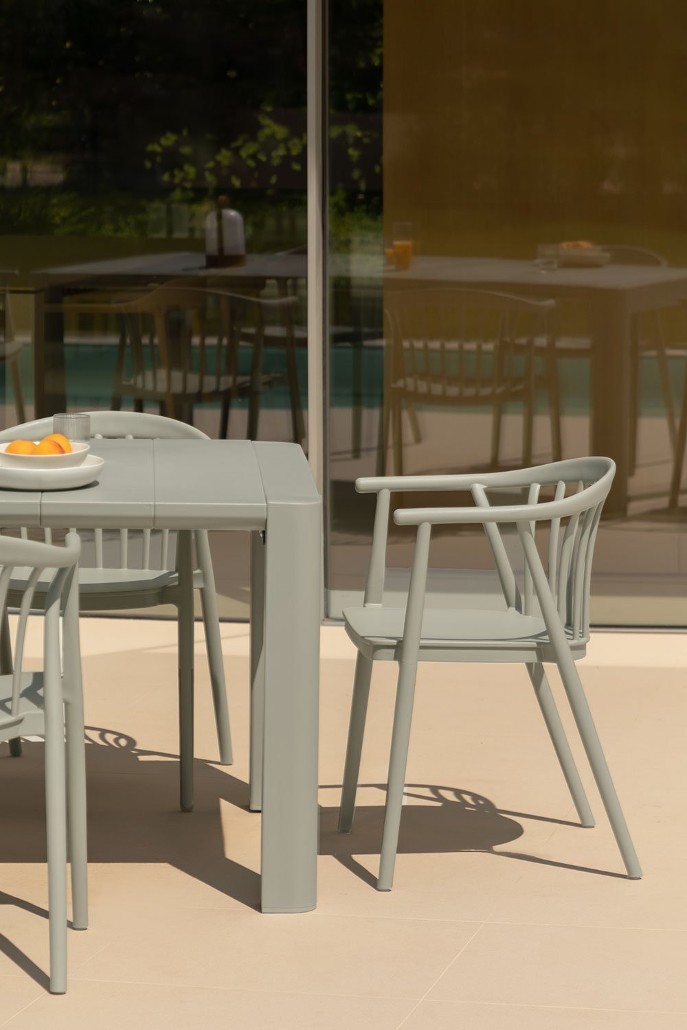Verpakking van 6 Ivor stapelbare tuinstoelen met armleuningen, galerij beeld 1