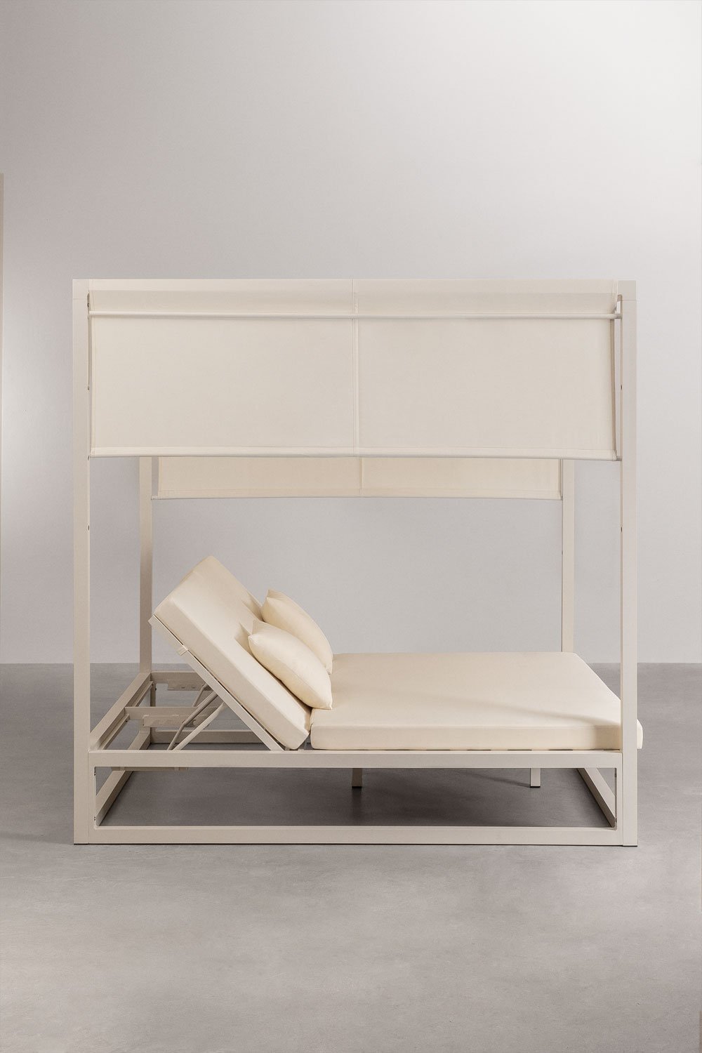 Liggend Balinees bed in aluminium en Nasau-stof, galerij beeld 5