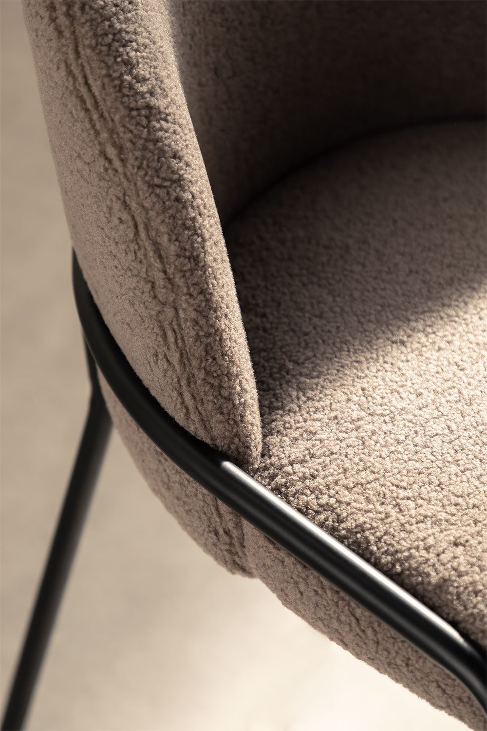 Pak van 4 Grolet gestoffeerde eetkamerstoelen, galerij beeld 2