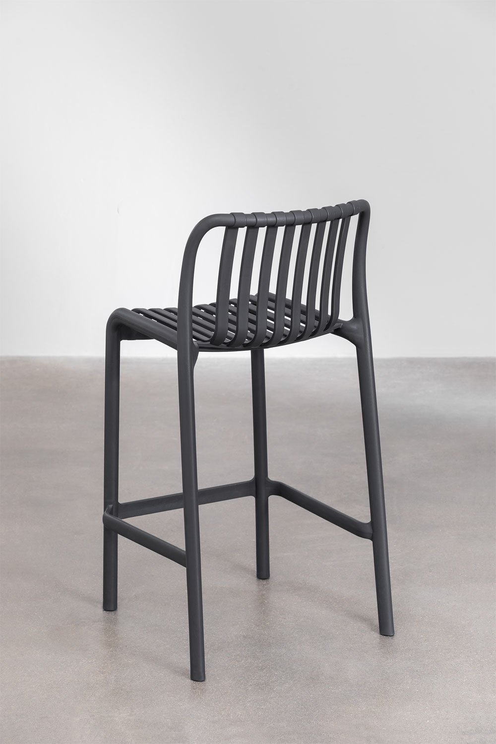 Set van 4 hoge krukken 65 cm stapelbaar van grafiet grijs Wendell, galerij beeld 4