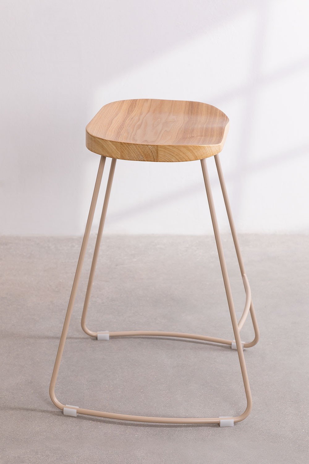 Set van 2 hoge krukken 65 cm van linnen beige staal en iepenhout Neicol, galerij beeld 3