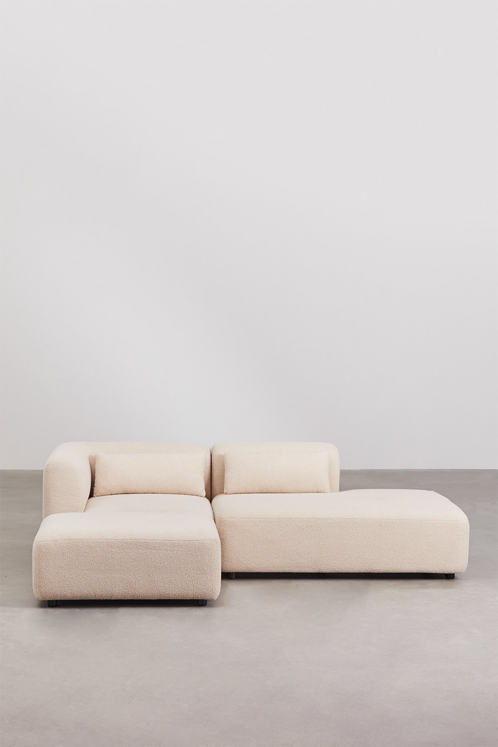 2-delige modulaire hoekbank met chaise longue rechts en Fogler poef, galerij beeld 4