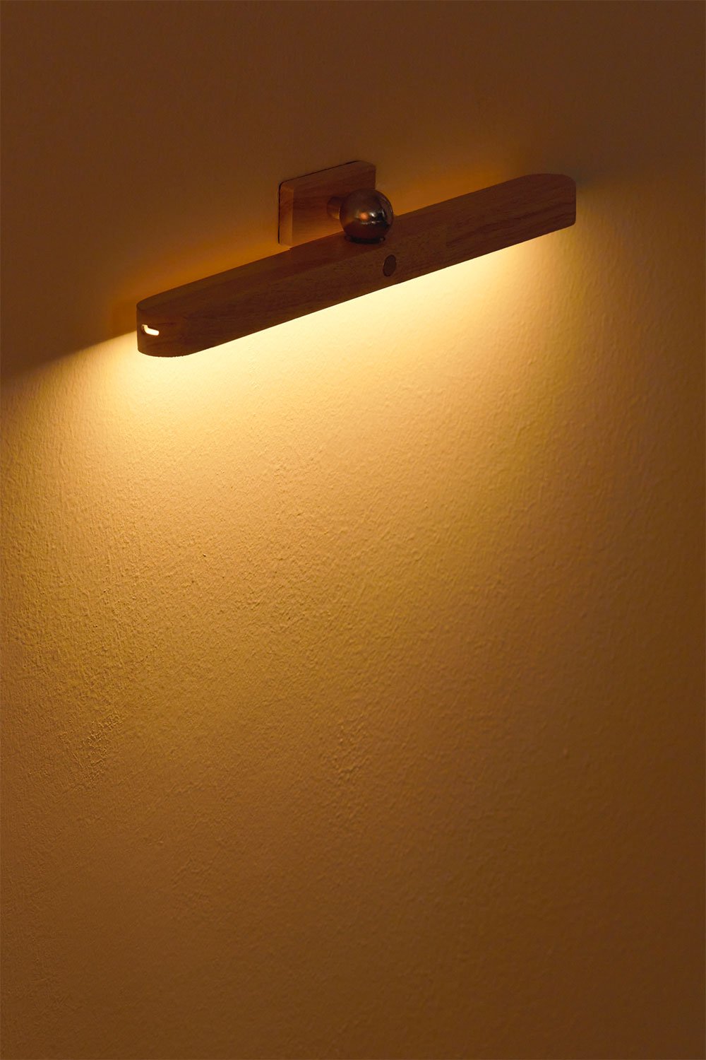 Davies rubberhouten LED wandlamp, galerij beeld 2