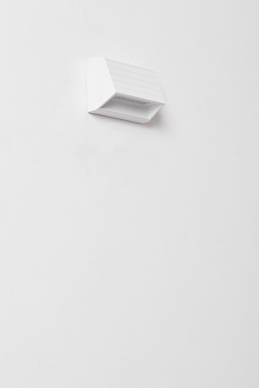 LED-wandlamp voor buiten in aluminium Nolise, galerij beeld 1