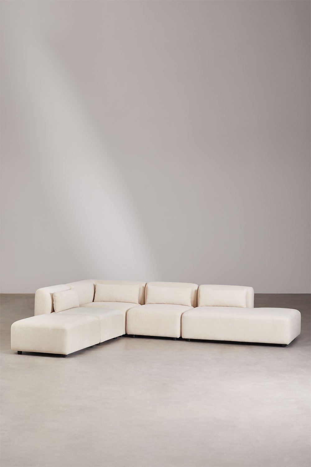 4-delige modulaire hoekbank met chaise longue rechts en Fogler poef, galerij beeld 1