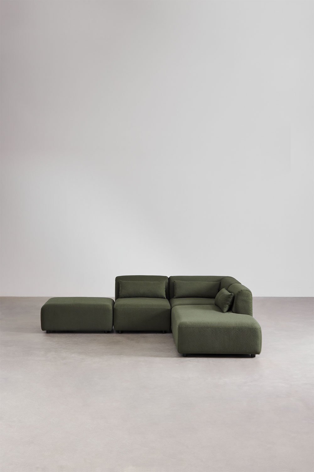 3-delige modulaire hoekbank met chaise longue rechts en Fogler poef, galerij beeld 3