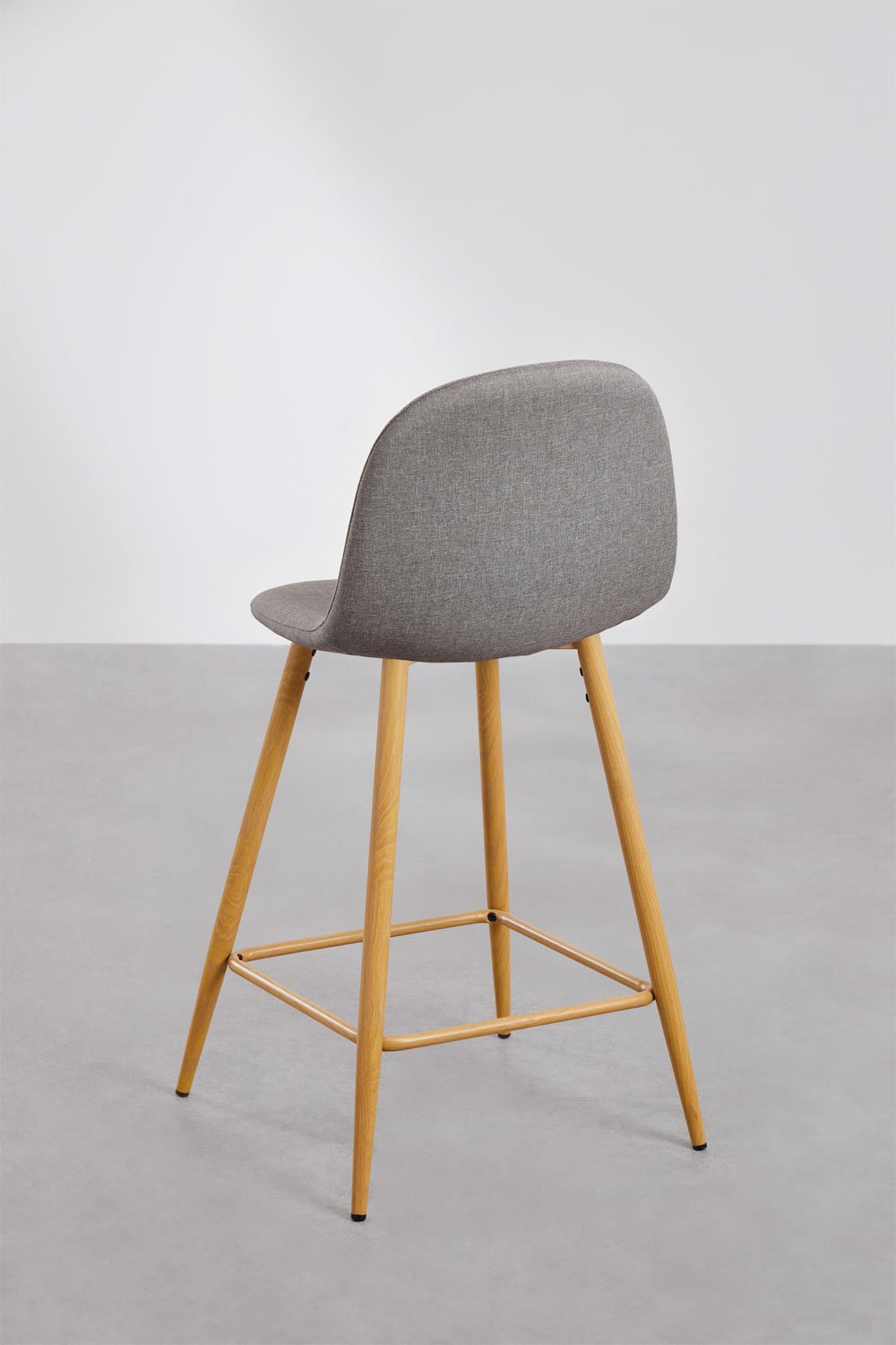 Set van 2 hoge krukken 65 cm van beton grijs stof en natuurlijk hout afgewerkte poten Glamm, galerij beeld 3