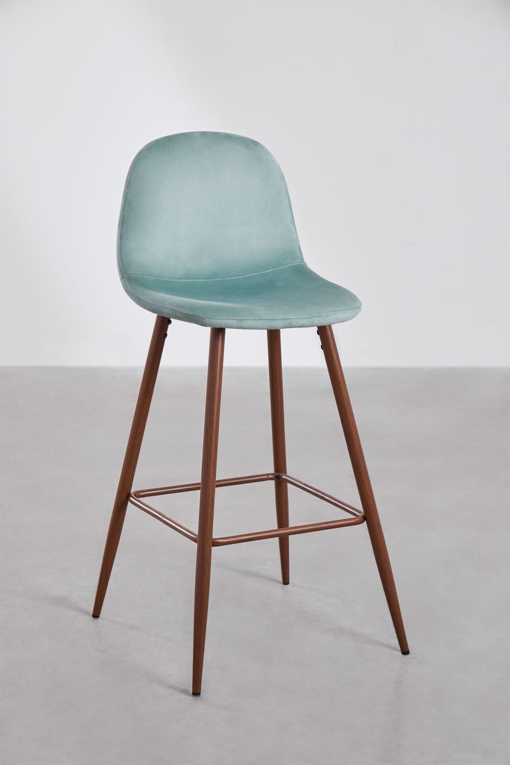 Set van 4 hoge krukken 75 cm van sparren groen fluweel en natuurlijk hout afgewerkte poten Glamm, galerij beeld 1