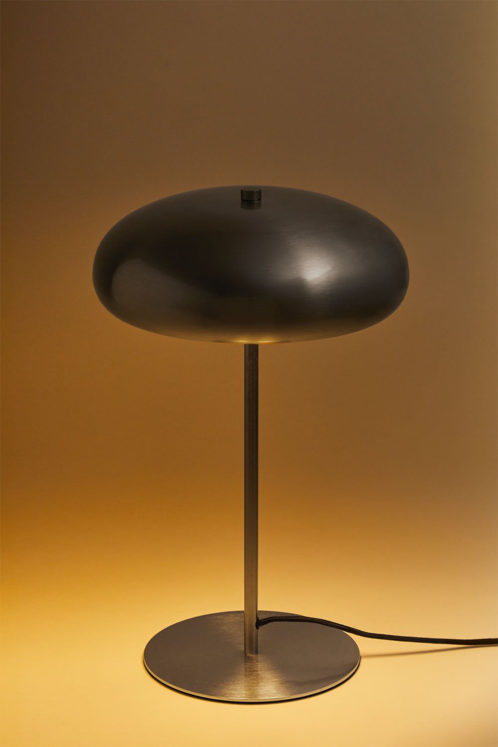 Tafellamp in metaal Hilma, galerij beeld 4