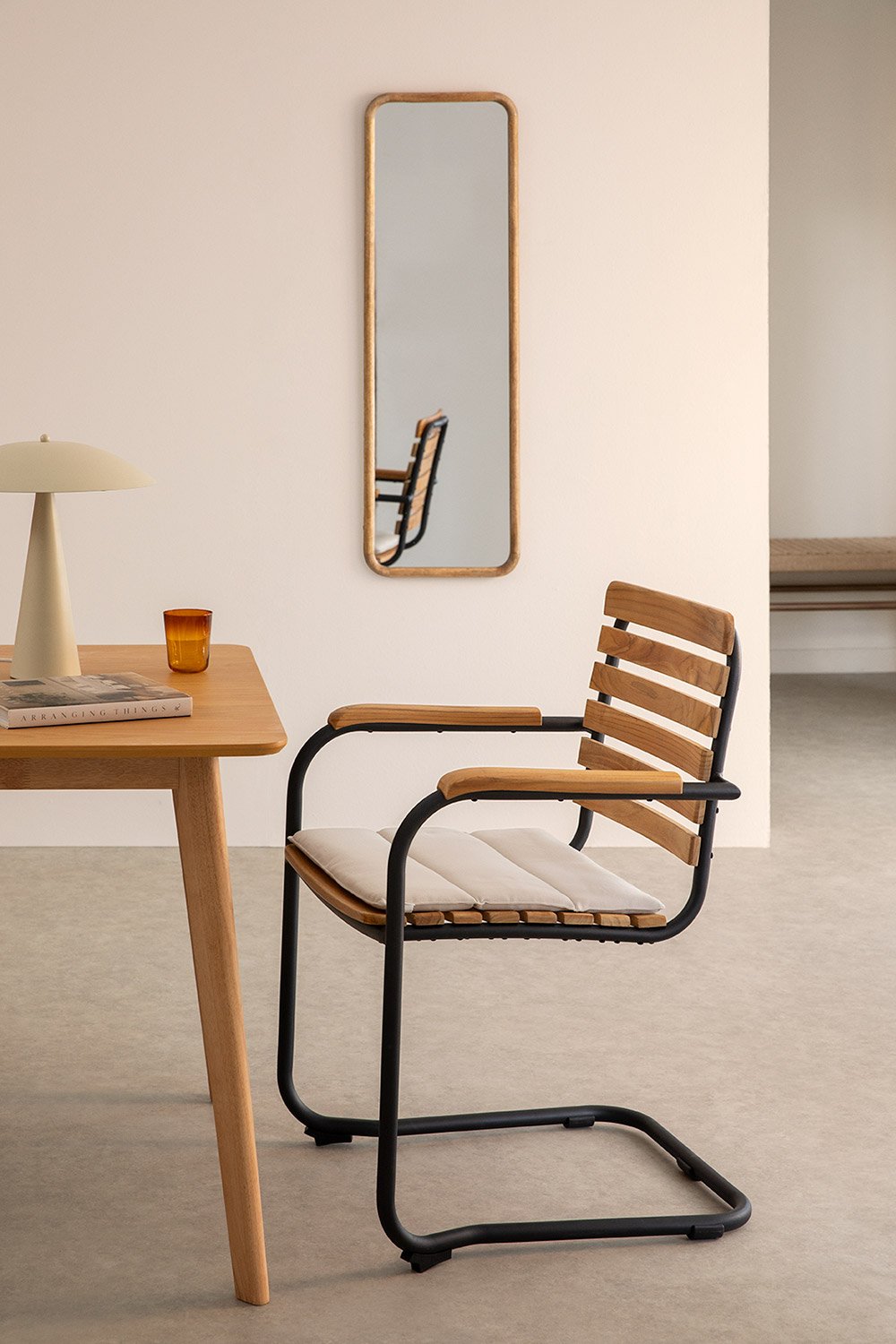 Set van 4 eetkamerstoelen met armleuningen in teakhout en aluminium Lowel  , galerij beeld 1