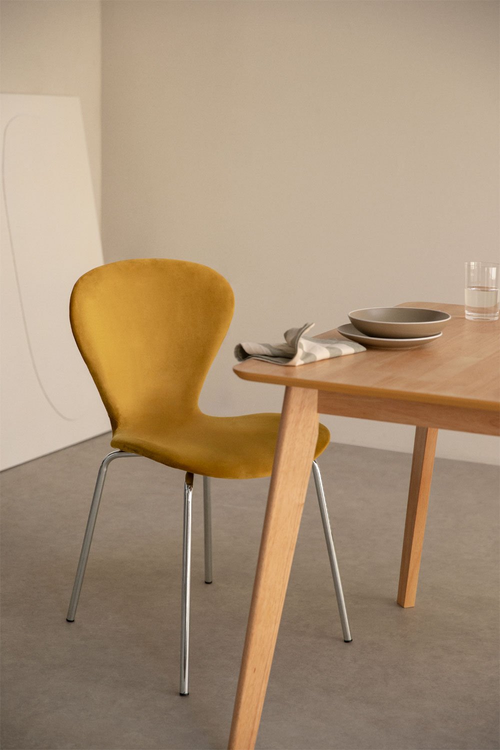 Set van 4 stapelbare eetkamerstoelen in fluweel Uit, galerij beeld 1