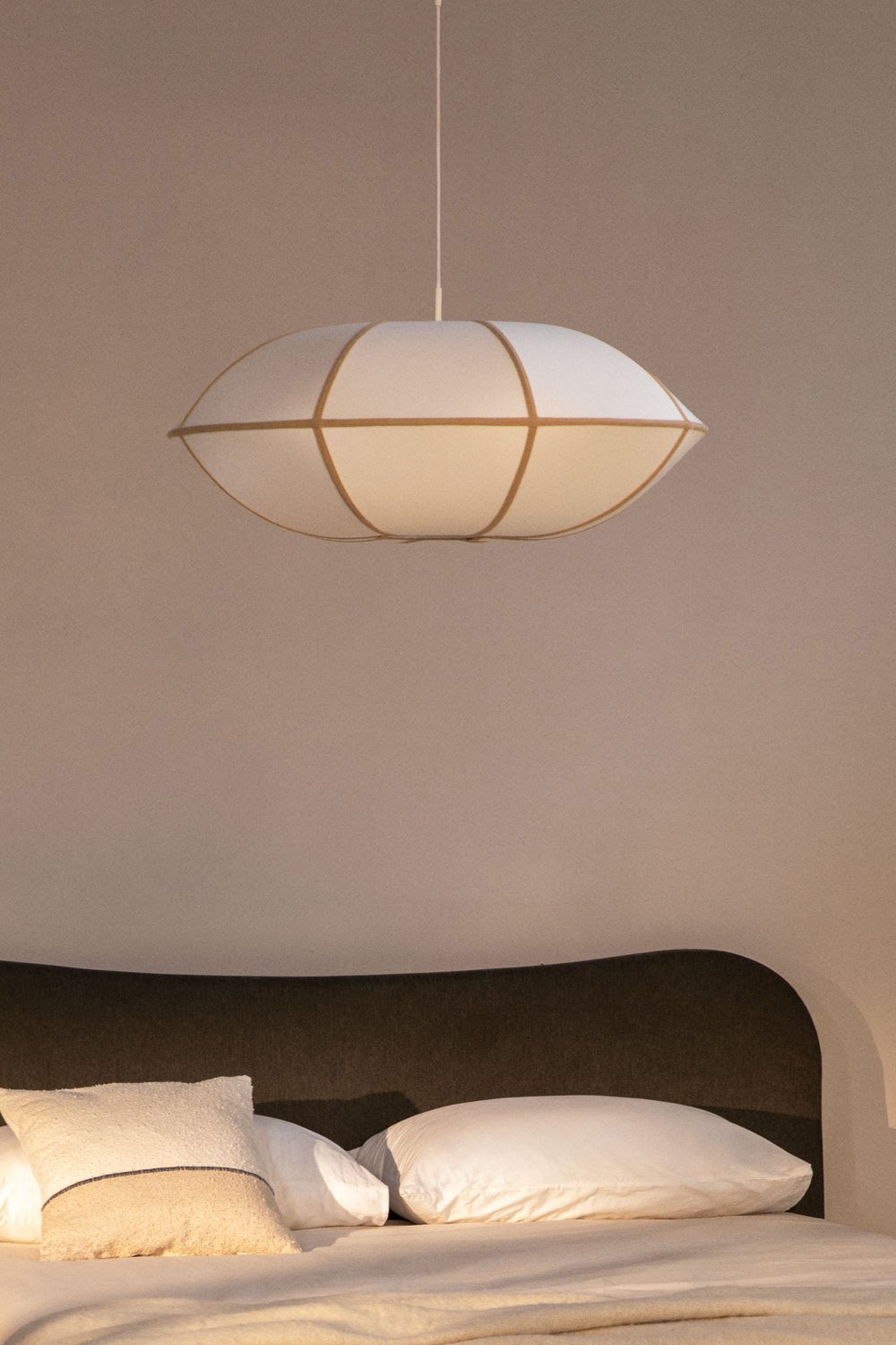Patraix linnen plafondlamp, galerij beeld 1