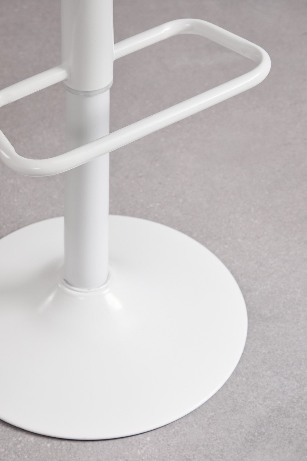 Set van 2 verstelbare hoge krukken van tapiocabeige stof en witte poten Igarasi, galerij beeld 6