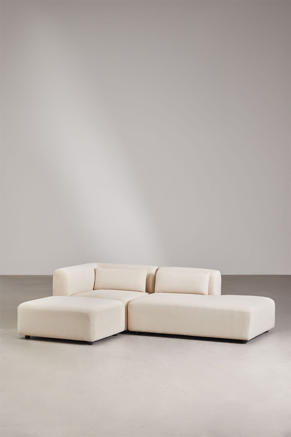 2-delige modulaire hoekbank met chaise longue rechts en Fogler poef, galerij beeld 1