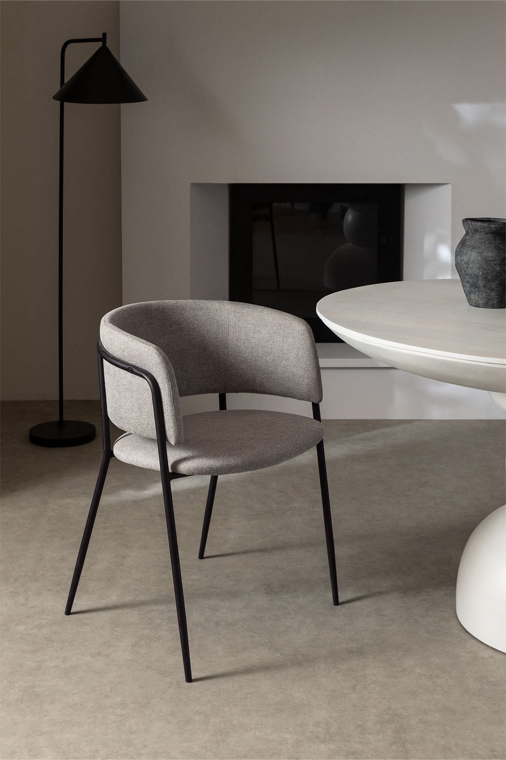 Set van 4 Nalon gestoffeerde eetkamerstoelen, galerij beeld 1