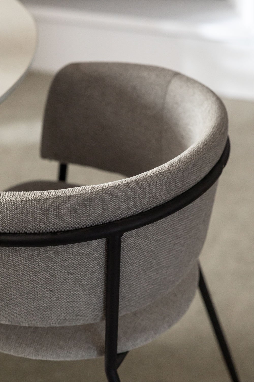Set van 4 Nalon gestoffeerde eetkamerstoelen, galerij beeld 2