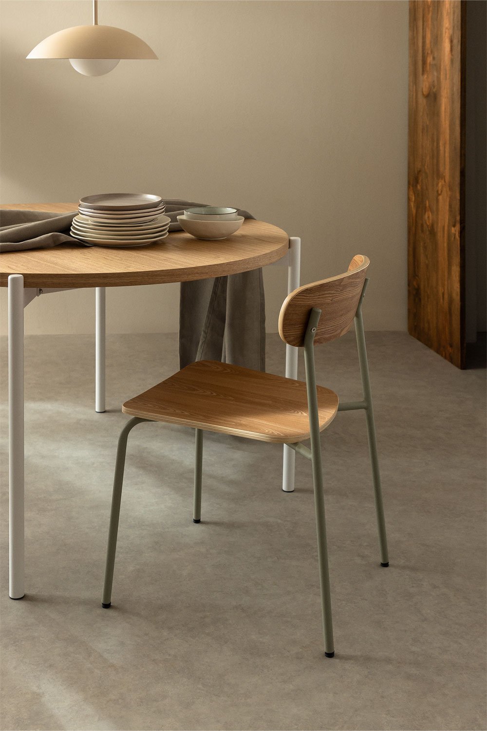 Set van 4 stapelbare eetkamerstoelen van ijzer en hout Wilpier, galerij beeld 1